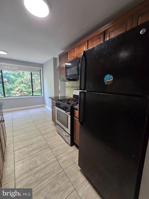 8727 Hayshed Lane - Photo 34