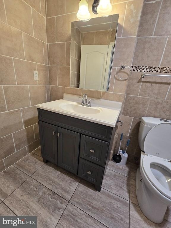8727 Hayshed Lane - Photo 49