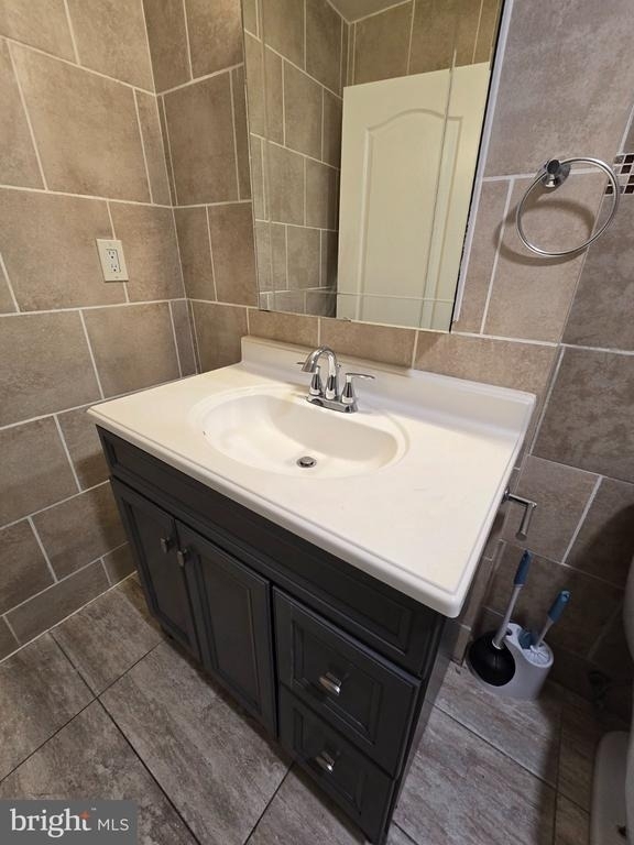 8727 Hayshed Lane - Photo 50