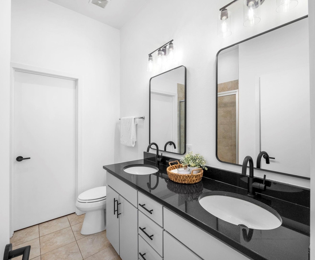 1702 S Lamar Blvd - Photo 9