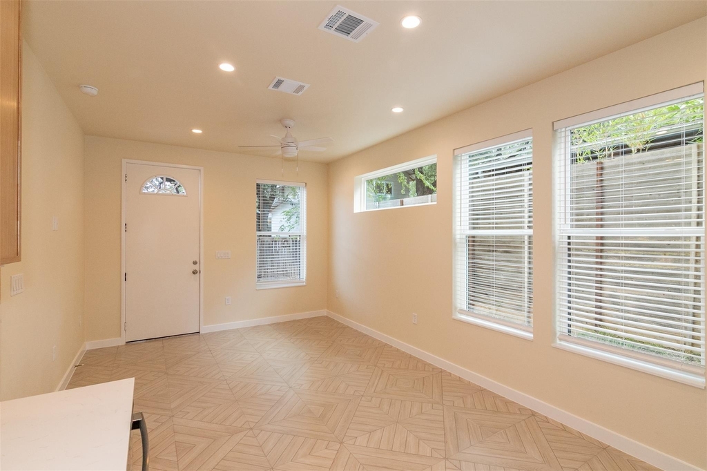 1012 W Milton St - Photo 1