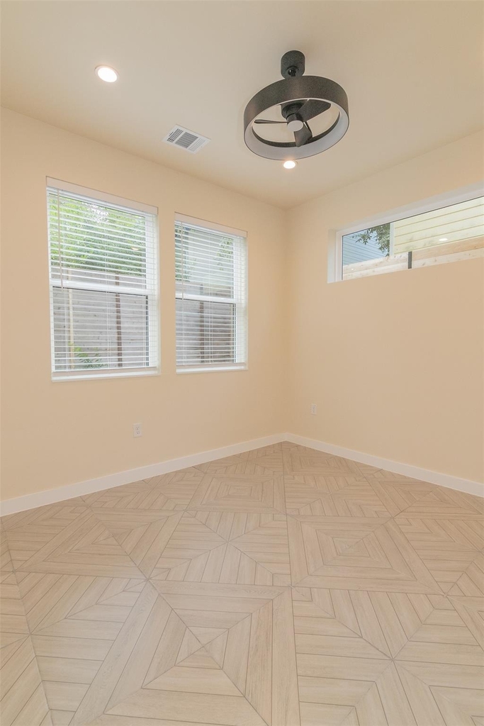 1012 W Milton St - Photo 4