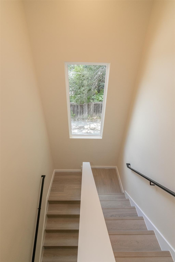 1012 W Milton St - Photo 8