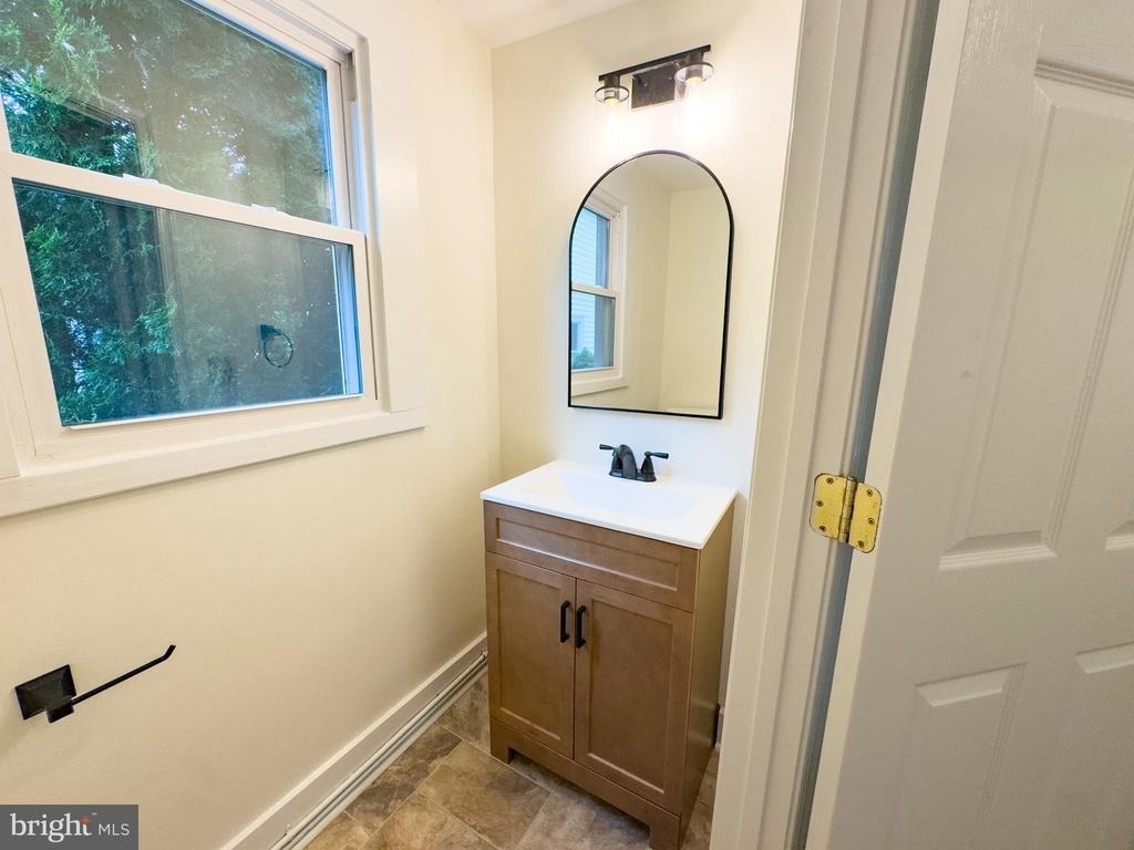 213 W B Street - Photo 12