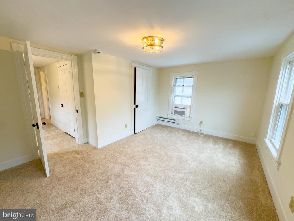 213 W B Street - Photo 17