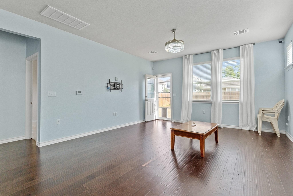 12104 Cimaizon Dr - Photo 18