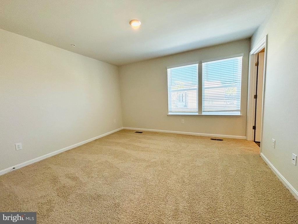 131 Riverwalk Terrace - Photo 11