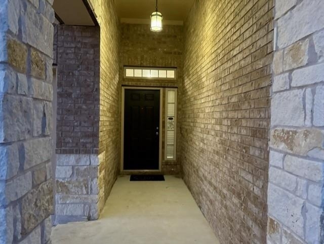 712 Manzano Ln - Photo 1