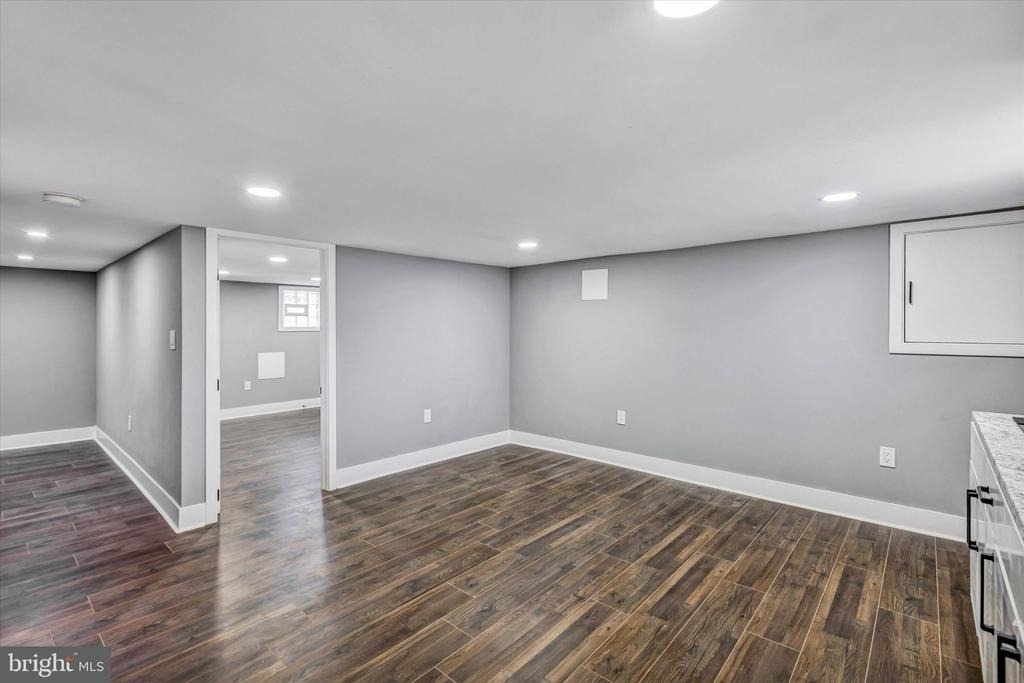 3015 Spaulding Avenue - Photo 12