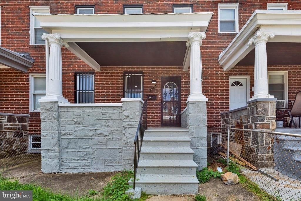 3015 Spaulding Avenue - Photo 0