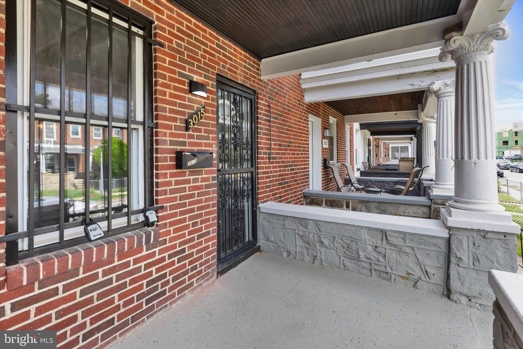 3015 Spaulding Avenue - Photo 2
