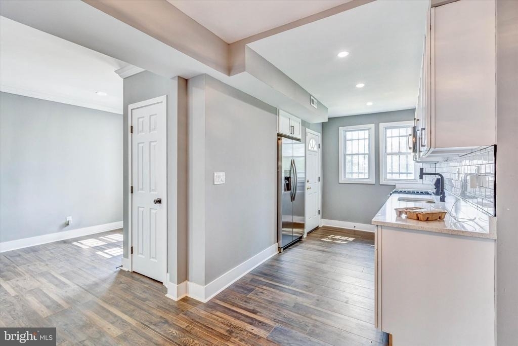3015 Spaulding Avenue - Photo 11
