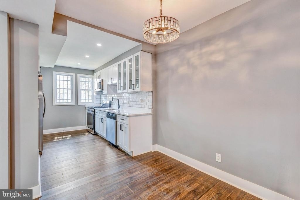 3015 Spaulding Avenue - Photo 10