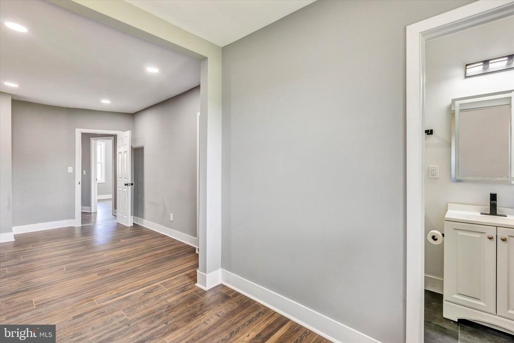 3015 Spaulding Avenue - Photo 24