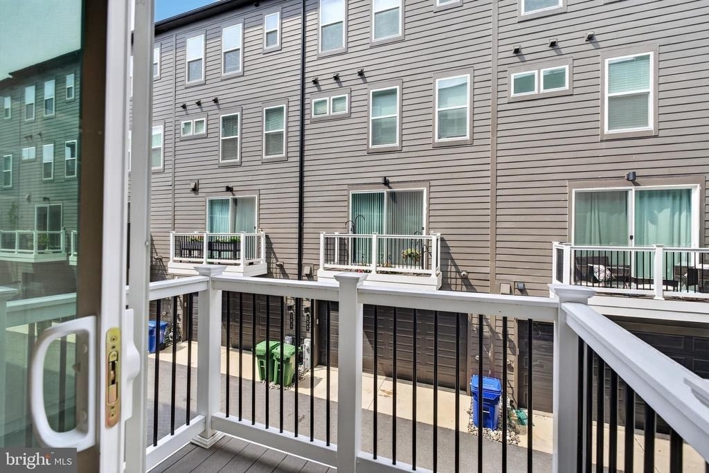 112 Glass Lane - Photo 32