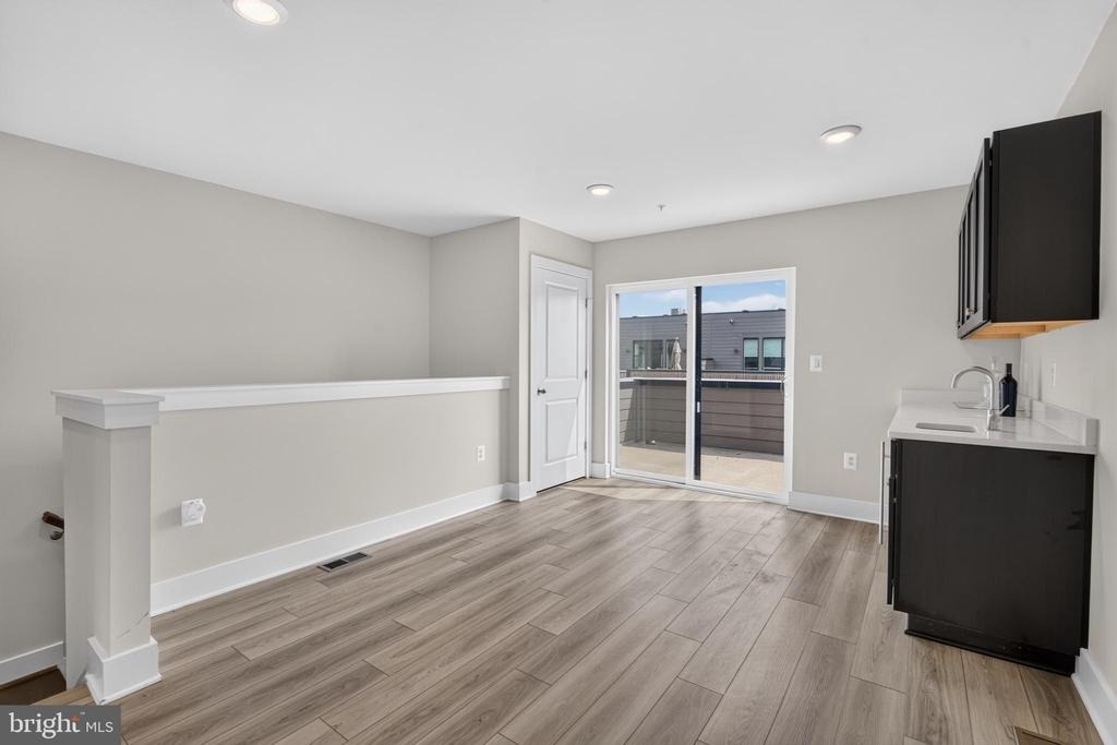 112 Glass Lane - Photo 12