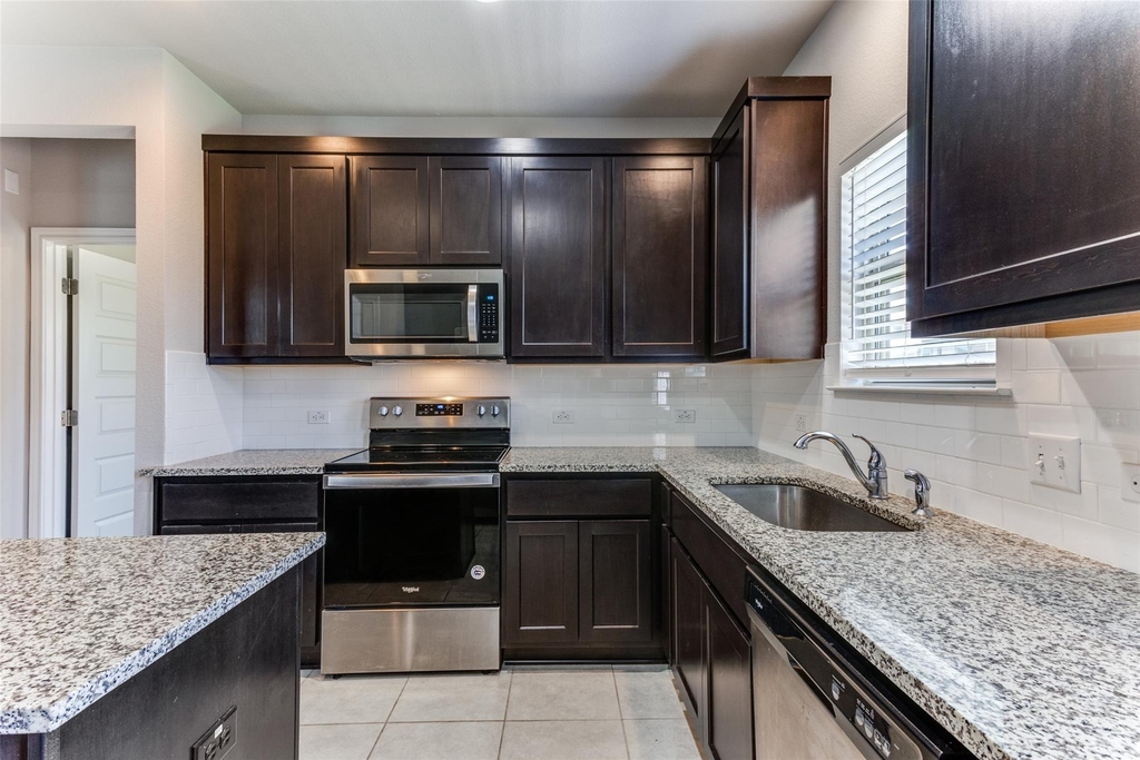 341 Trellis Blvd - Photo 10