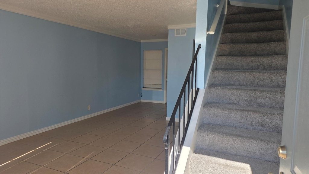 5200 Lancaster Ct - Photo 1