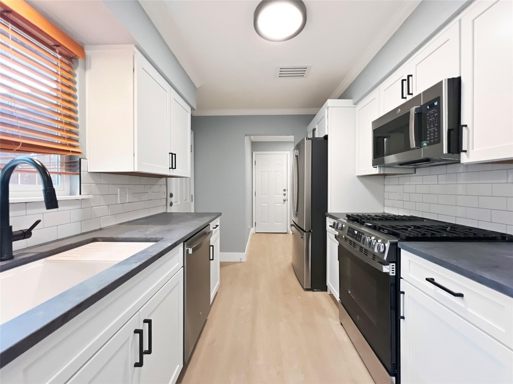 7107 Dan Jean Dr - Photo 4