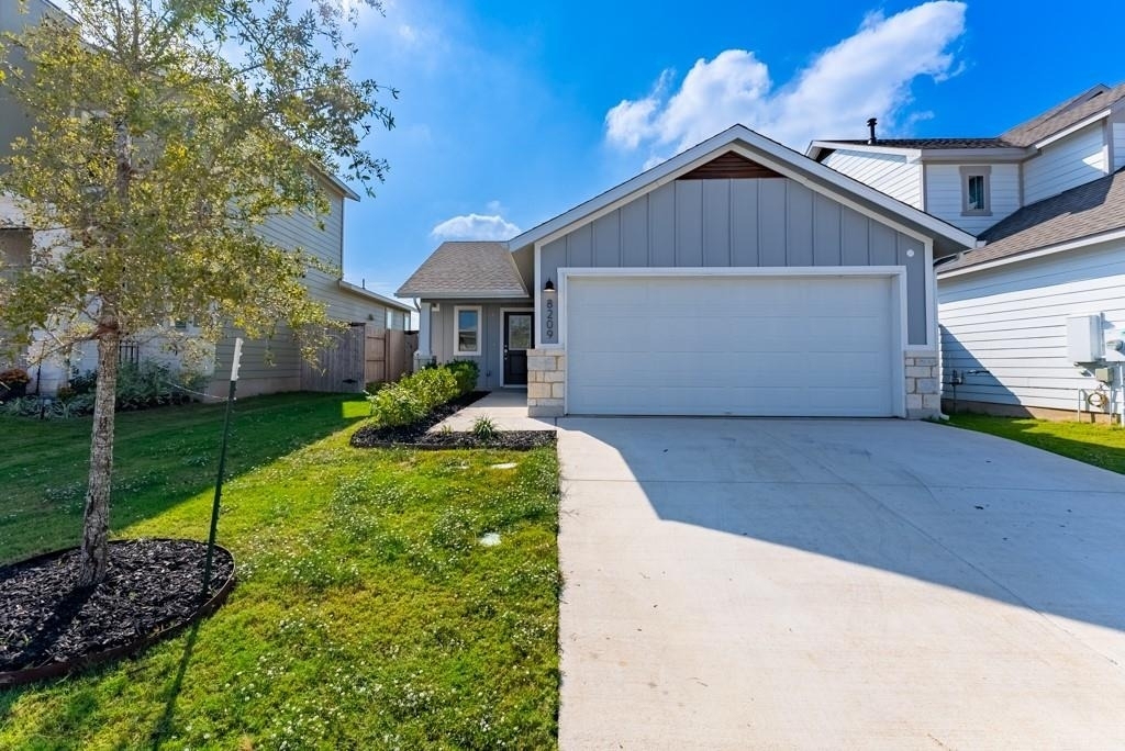 8209 Mckamy Dr - Photo 0