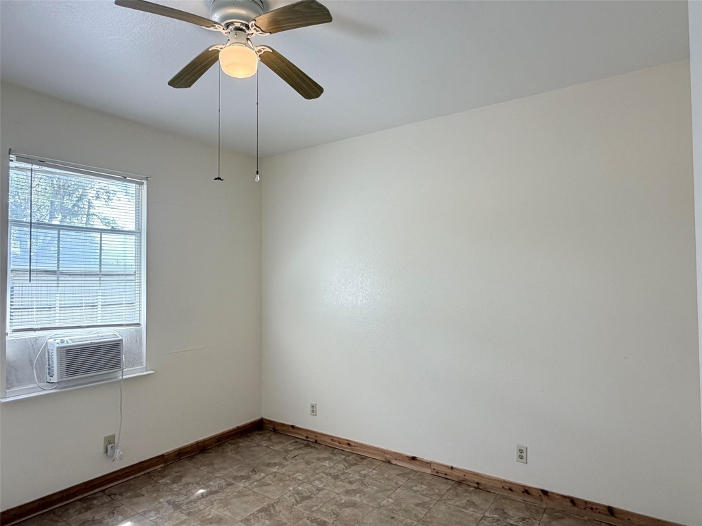 251 Zimmerman Ave - Photo 4