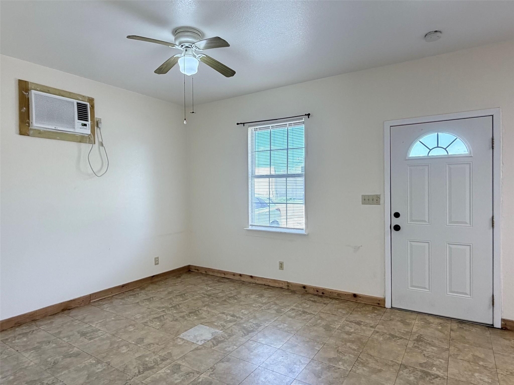 251 Zimmerman Ave - Photo 3