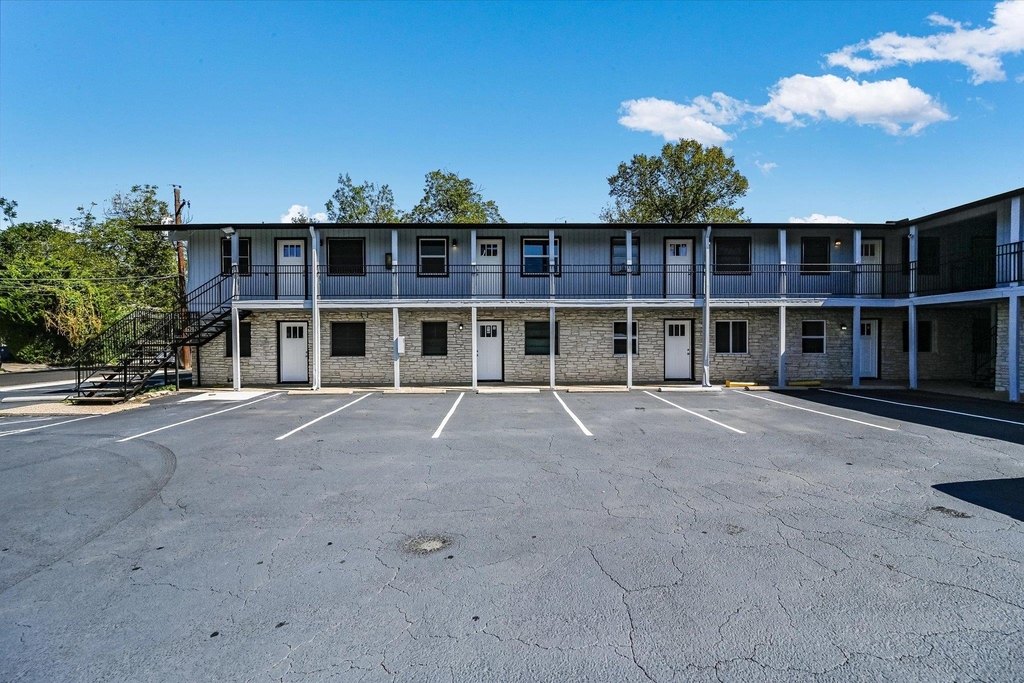 3703 Harmon Ave - Photo 8
