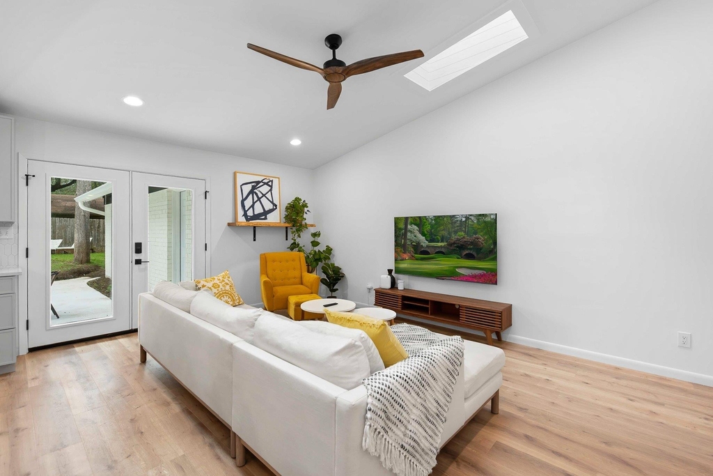 8806 Ridgehill Dr - Photo 6