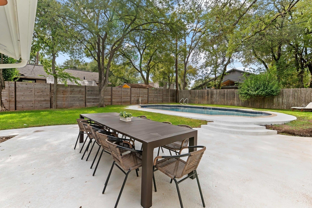 8806 Ridgehill Dr - Photo 25