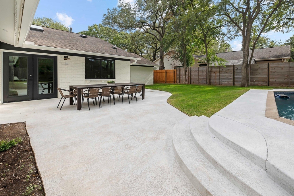 8806 Ridgehill Dr - Photo 27