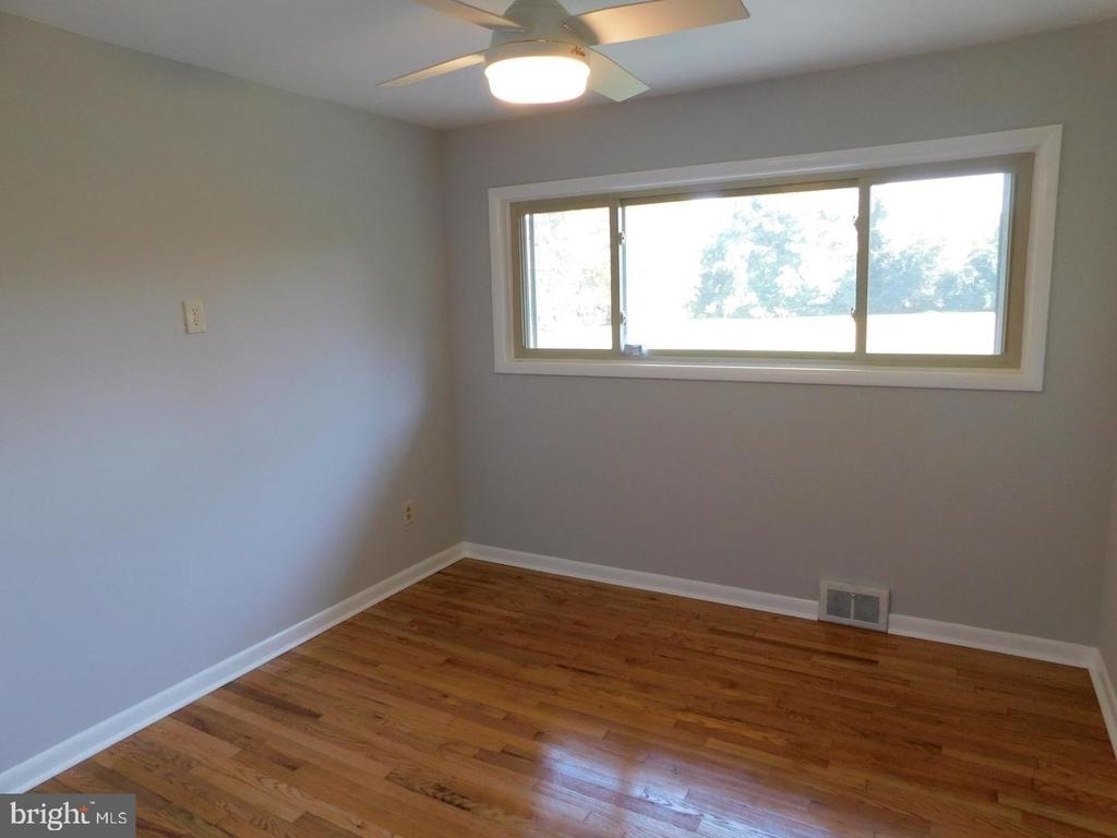 1242 S Governors Avenue - Photo 19