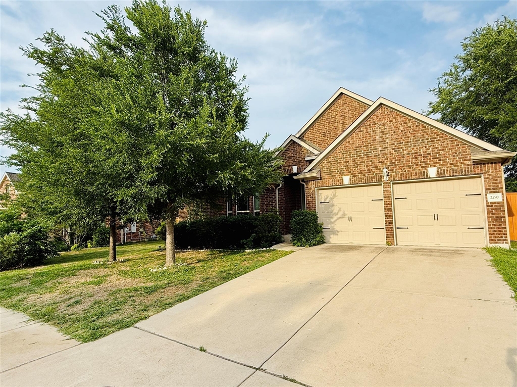 209 Monahans Dr - Photo 0