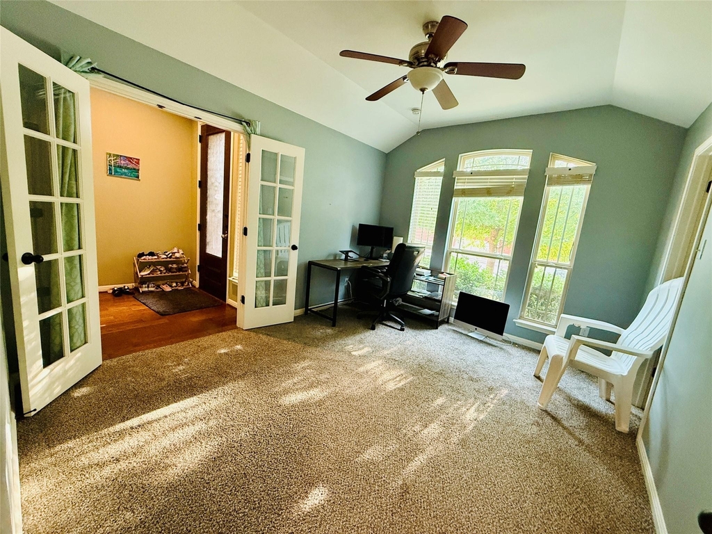 209 Monahans Dr - Photo 13