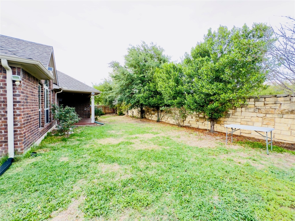 209 Monahans Dr - Photo 9
