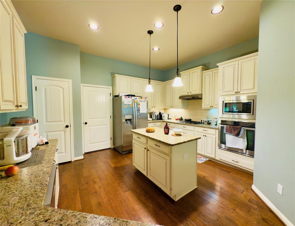 209 Monahans Dr - Photo 16