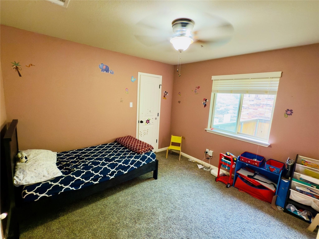 209 Monahans Dr - Photo 17