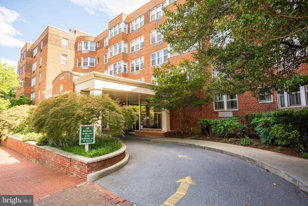 2500 Q Street Nw - Photo 1