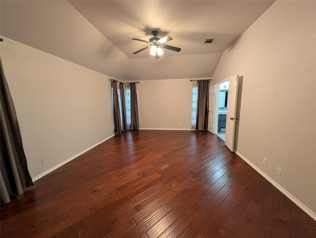 1325 Roadrunner Dr - Photo 11