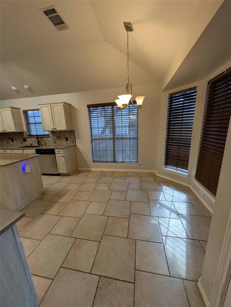 1325 Roadrunner Dr - Photo 9
