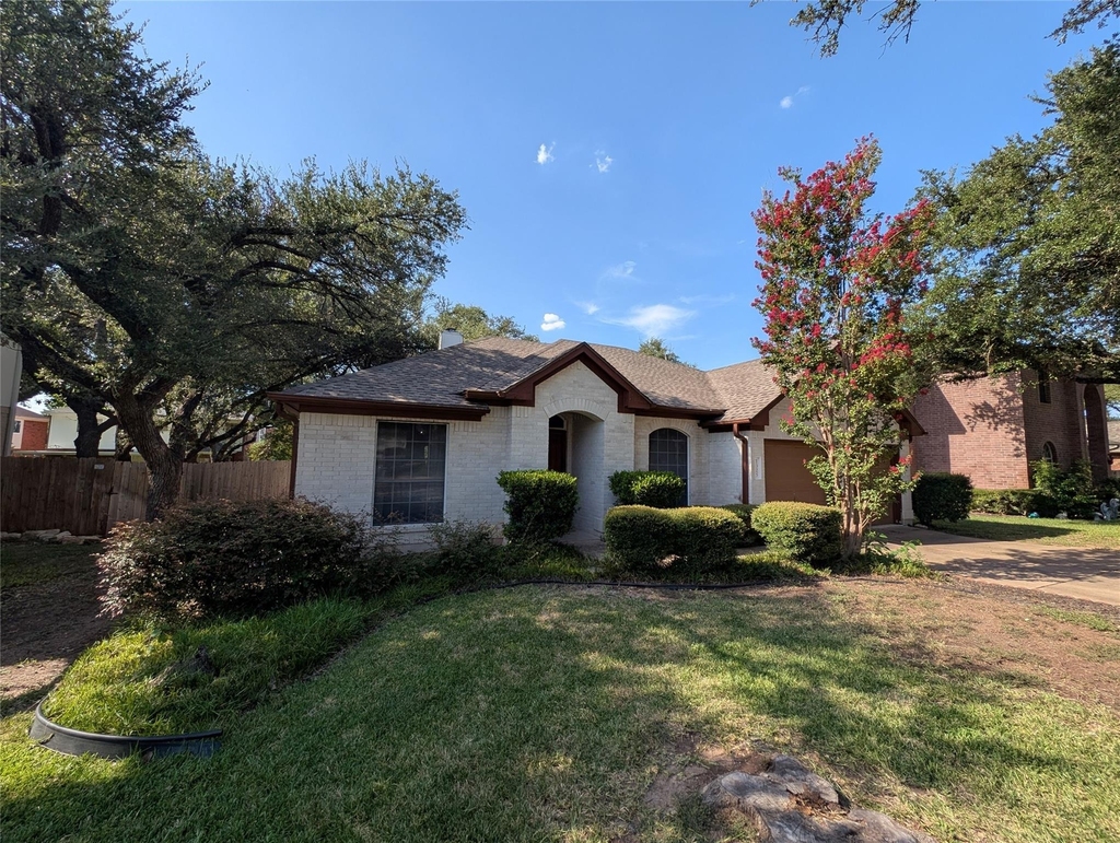 1325 Roadrunner Dr - Photo 1