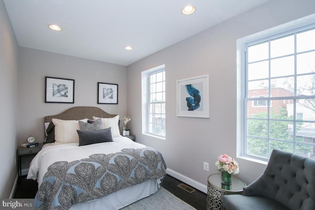 1441 Duncan Street Ne - Photo 4