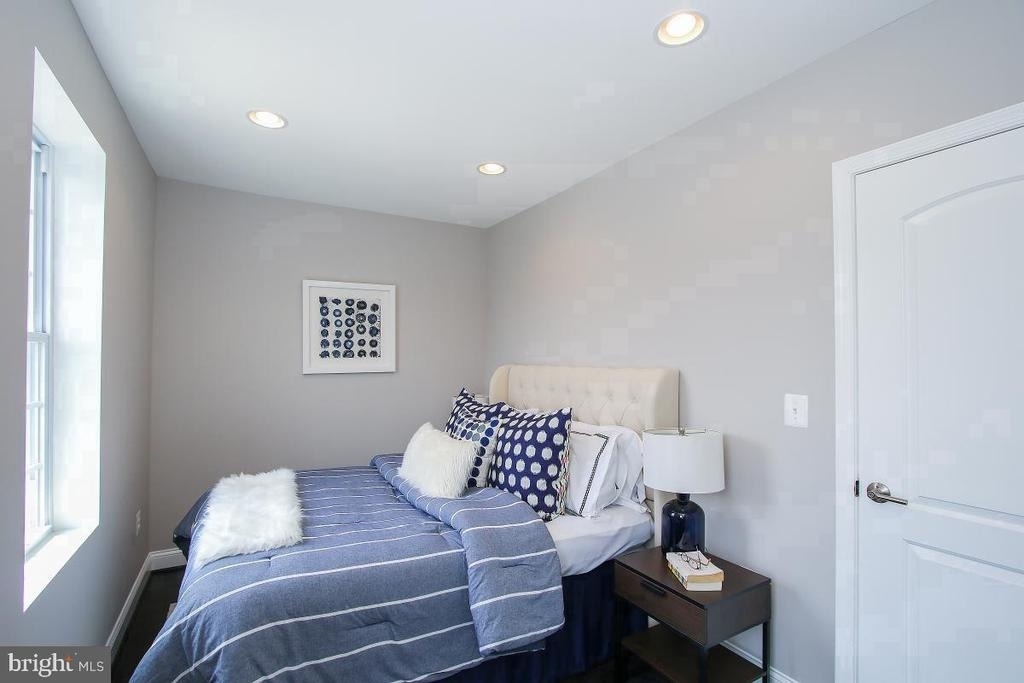 1441 Duncan Street Ne - Photo 5