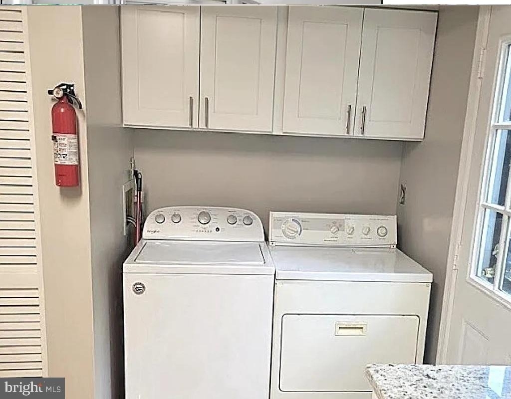 2110 Young Street Se - Photo 4