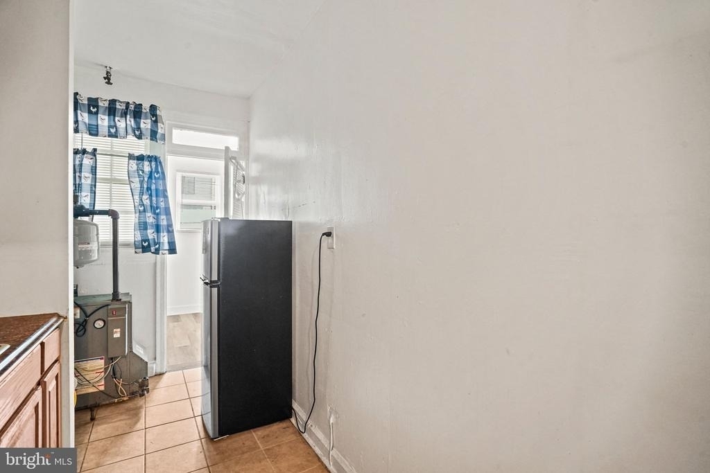 1111 Queen Street Ne - Photo 7