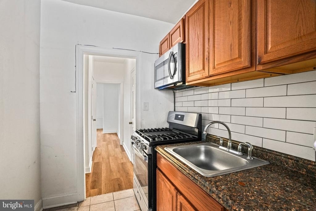 1111 Queen Street Ne - Photo 8