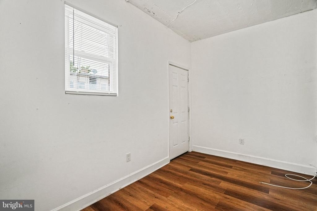 1111 Queen Street Ne - Photo 9