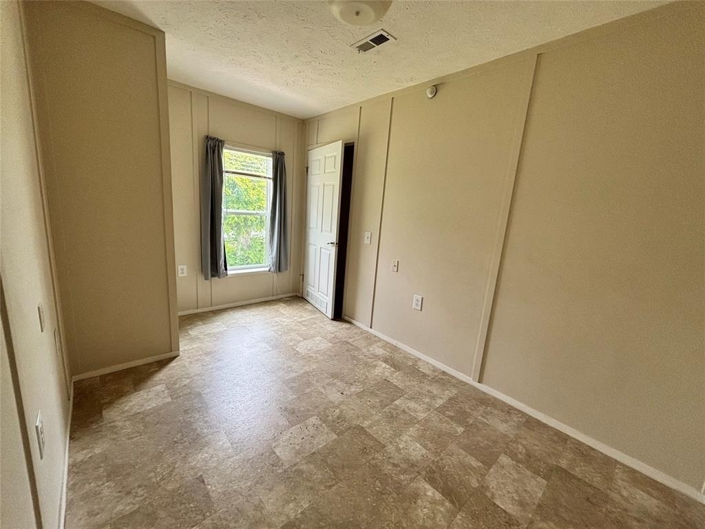 3616 W Nugent Ave - Photo 3