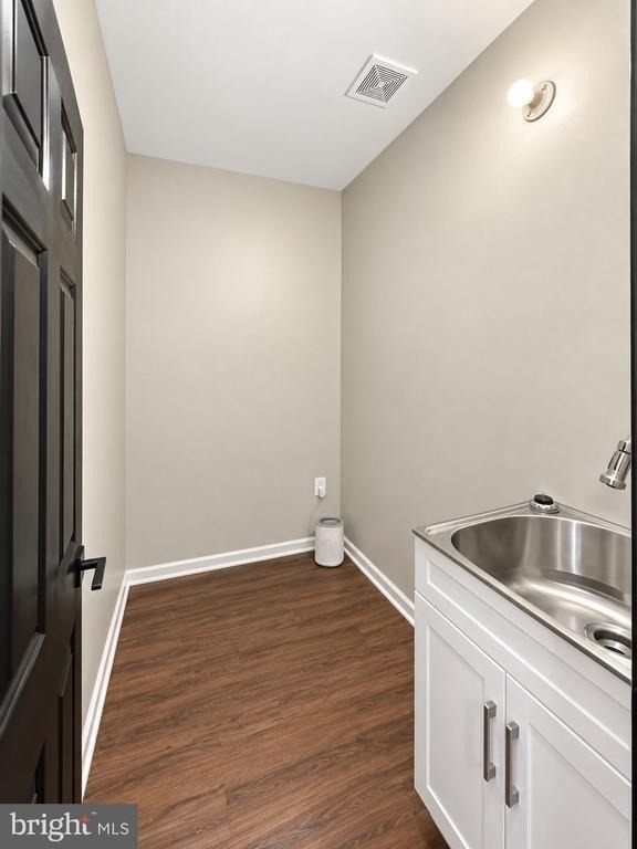 93 Danbury Street Sw - Photo 15
