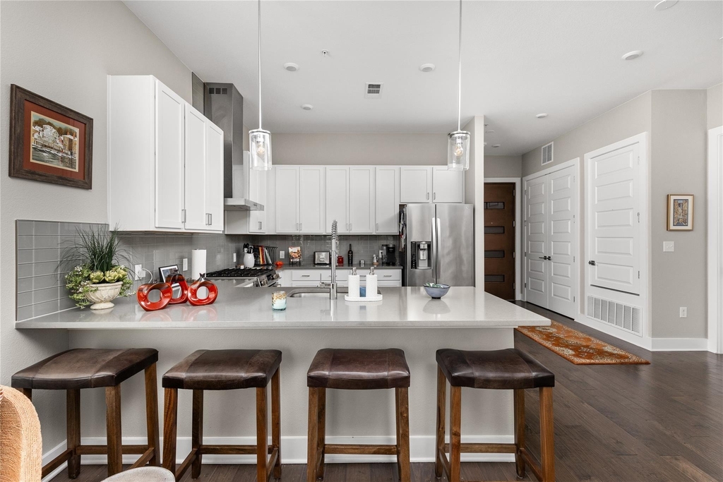 4325 Jackson Ave - Photo 15