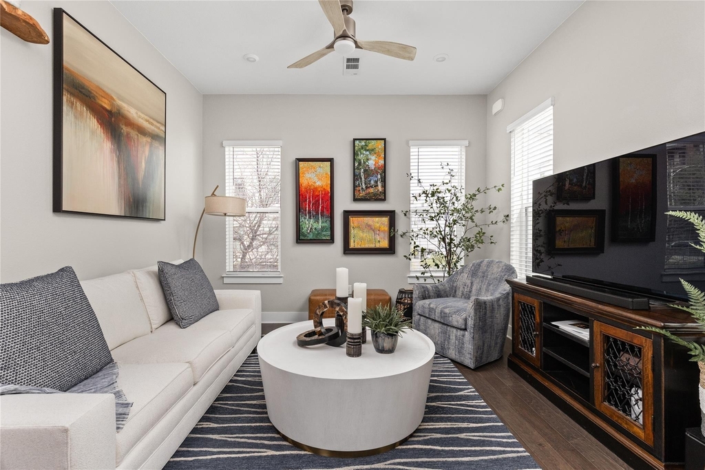 4325 Jackson Ave - Photo 18